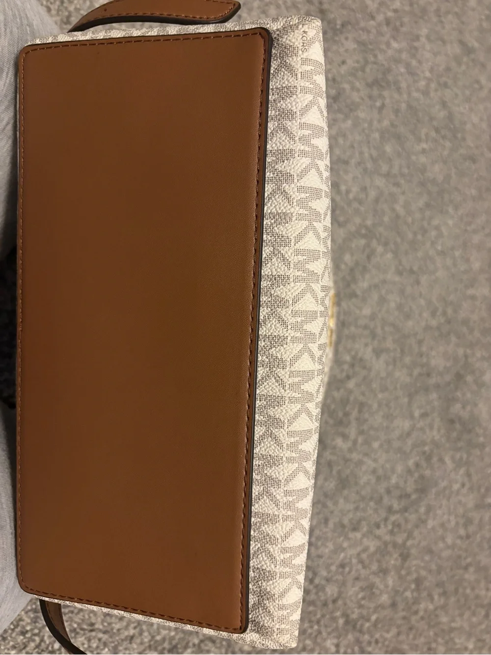 MICHAEL Michael Kors Cream and Brown Logo Sheila Backpack Medium